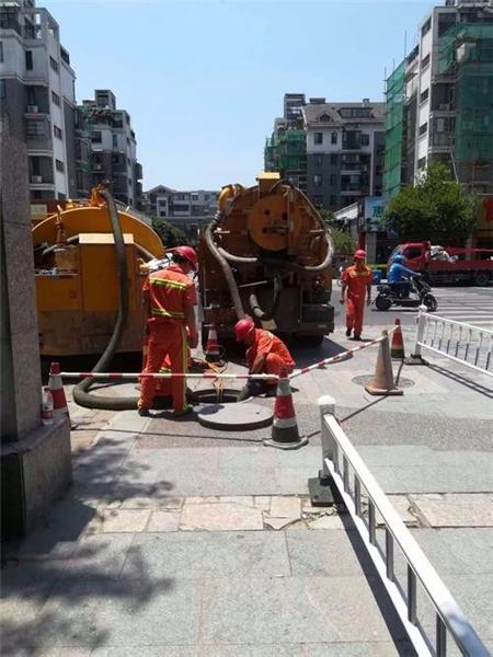 昆明大绿水河社区专业管道疏通清理化粪池抽粪清理隔油池管道清淤